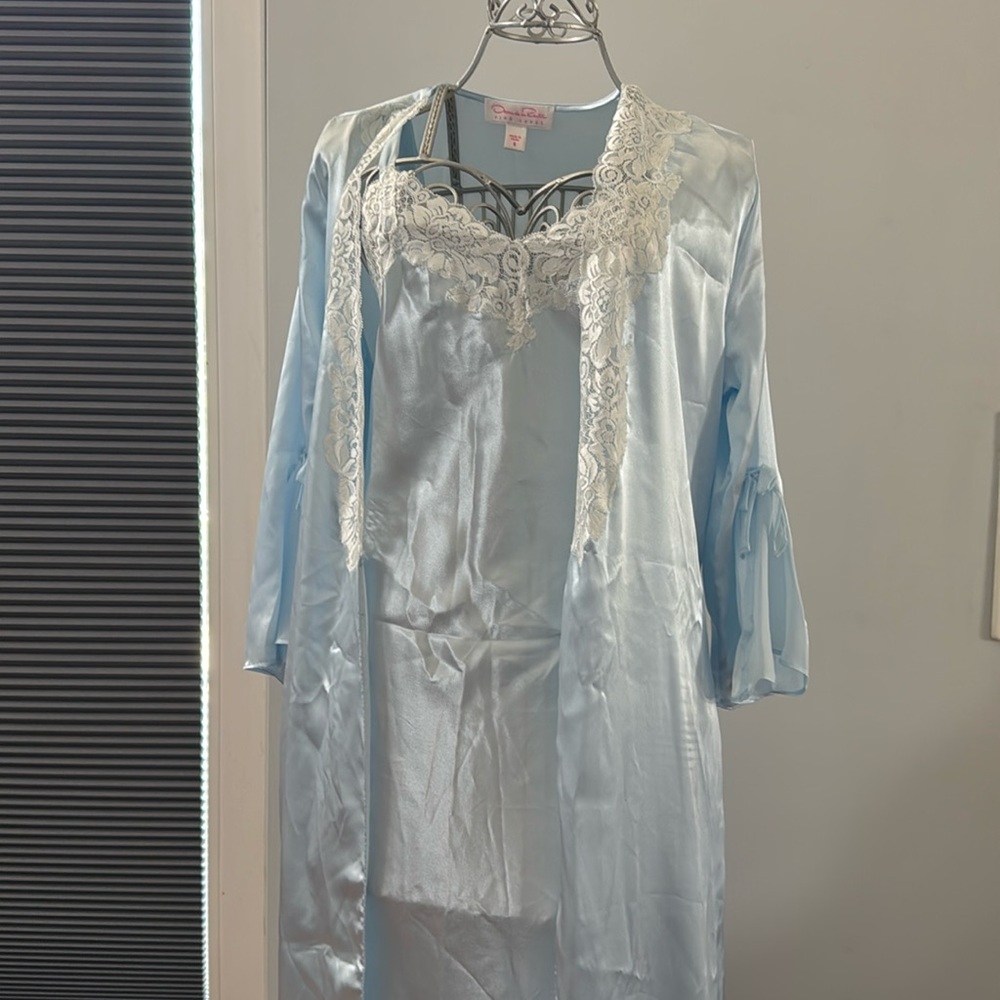 Oscar De La Renta robe